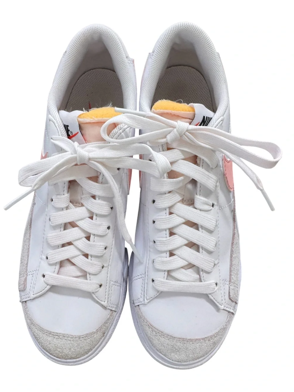 Nike Women's Blazer Low Platform Low-Top Sneaker in White with Pink Swoosh - 6.5 - Picture 6 of 7